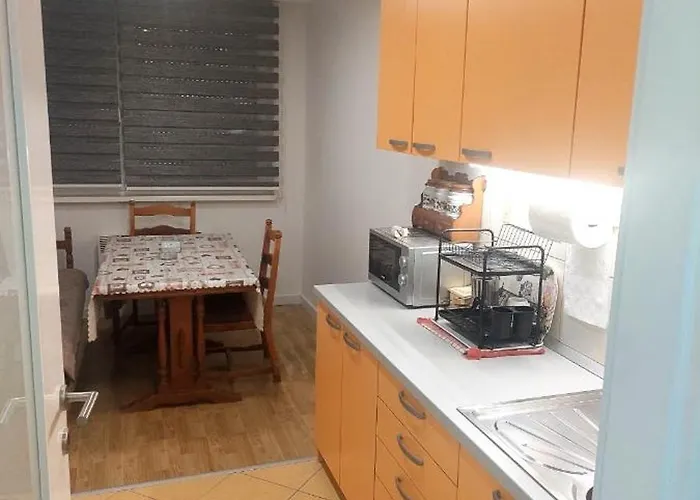 Ines Apartam דירה